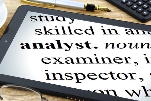 how-to-become-a-financial-analyst-the-daily-mba